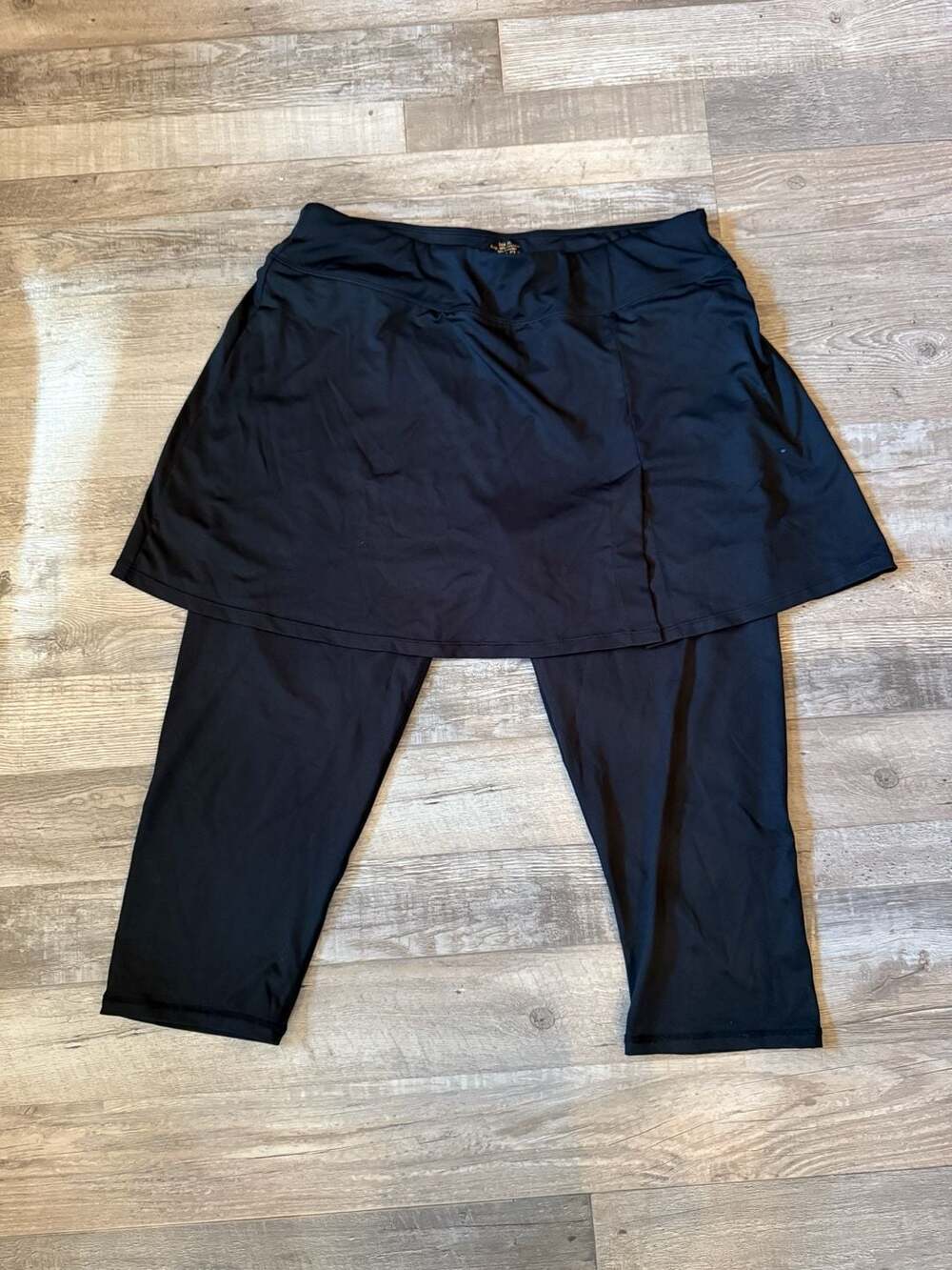 Black skapri skirted leggings size XL